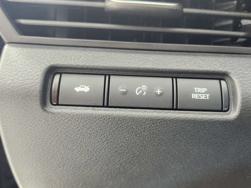 Used 2023 Nissan Altima 2.5 SV FWD image 18