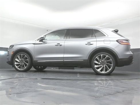 Certified 2022 Lincoln Nautilus Reserve w/ Equipment Group 201A image 35