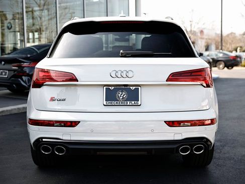 Used 2024 Audi SQ5 Premium Plus w/ Premium Plus Package image 9
