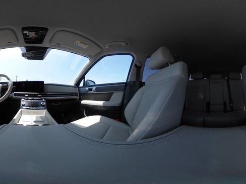 Used 2025 Hyundai Santa Fe SEL FWD image 45