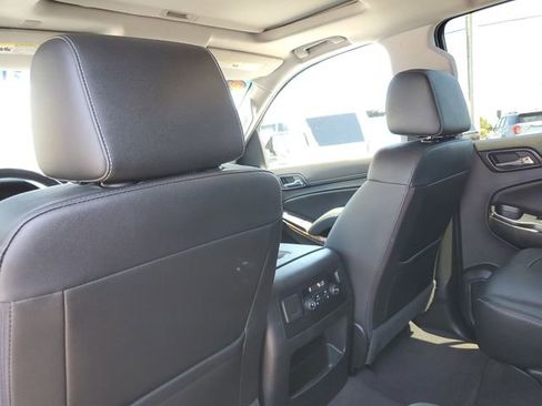 Used 2020 Chevrolet Tahoe Premier w/ RST 6.2L Performance Edition AWD/4WD image 12