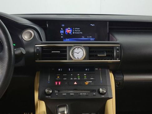 Used 2018 Lexus RC 300 image 24