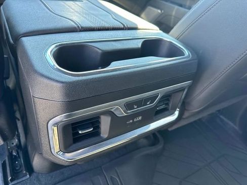 Used 2024 Chevrolet Silverado 2500 High Country w/ Technology Package AWD/4WD image 16