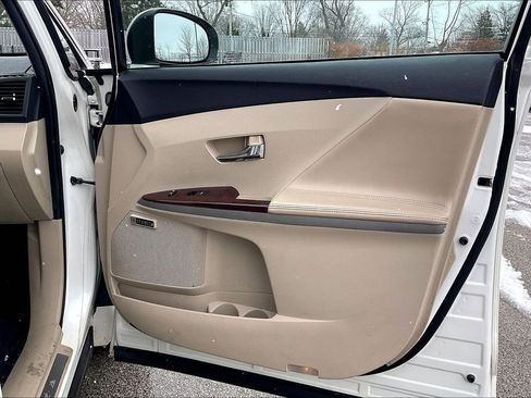 Used 2009 Toyota Venza Base image 24