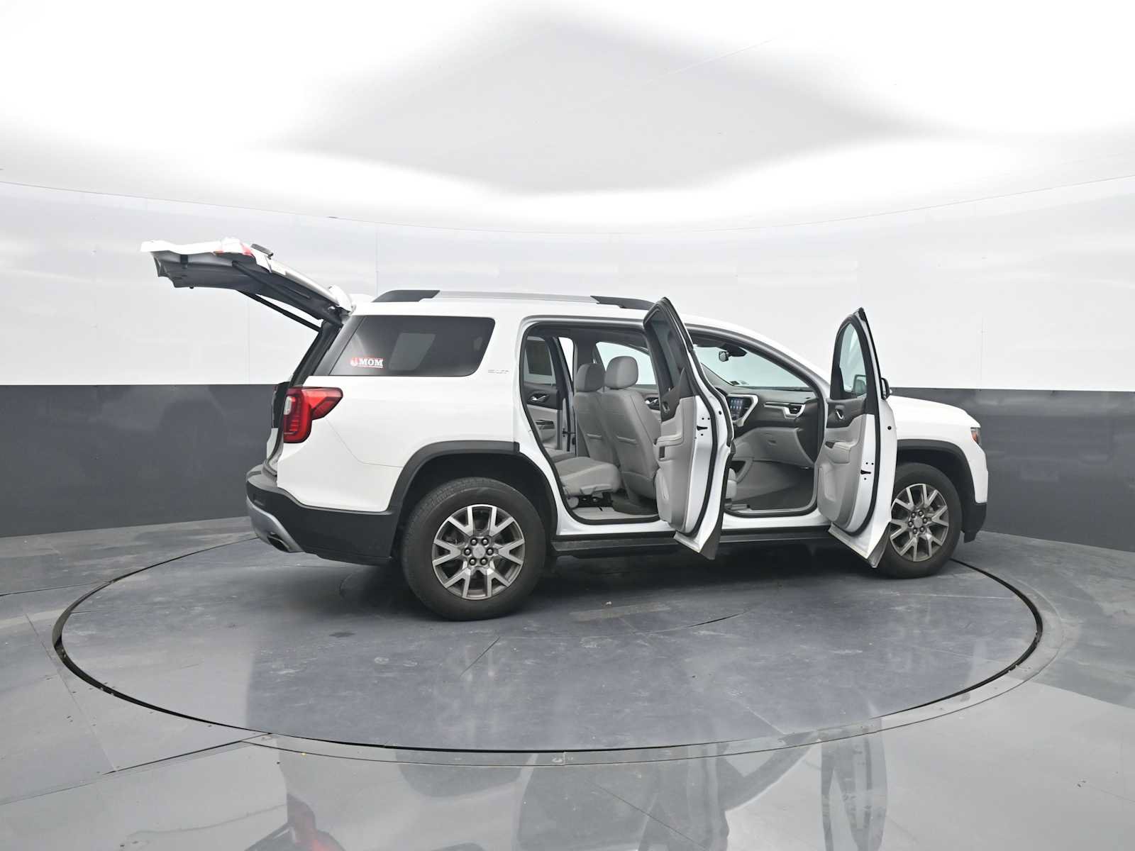 Used 2021 GMC Acadia SLT w/ LPO, Floor Liner Package AWD/4WD image 52