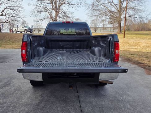 Used 2010 Chevrolet Silverado 1500 LT w/ Regional Value Package image 7