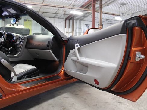 Used 2007 Chevrolet Corvette Coupe w/ Preferred Equipment Group image 19