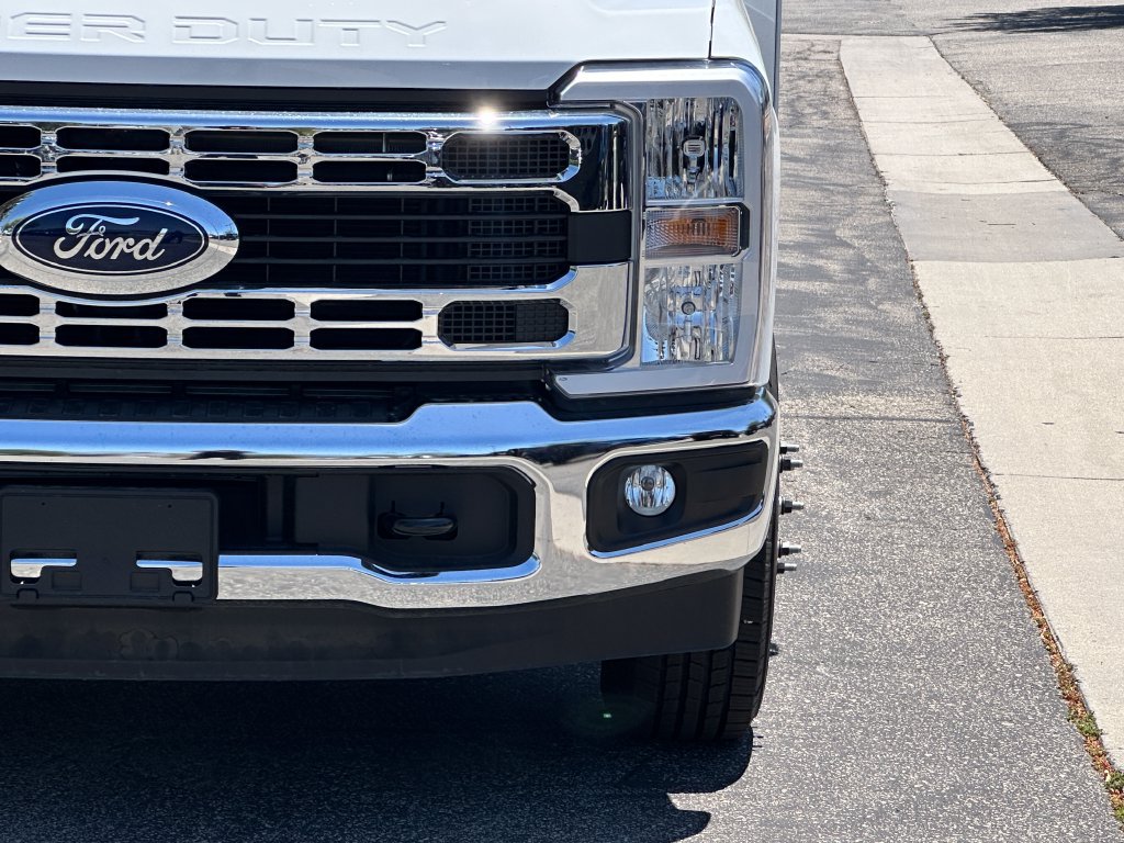 New 2025 Ford F350 XL w/ XL Chrome Package RWD image 11