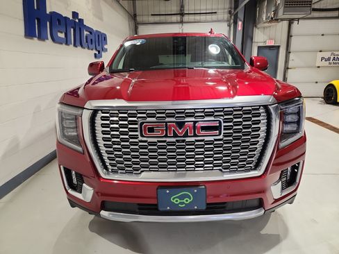 Certified 2023 GMC Yukon Denali w/ Denali Reserve Package AWD/4WD image 3