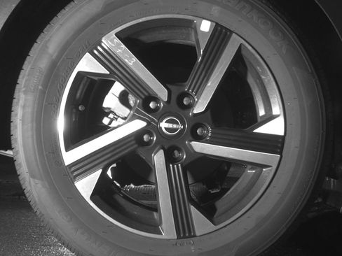 Used 2025 Nissan Sentra SV image 15