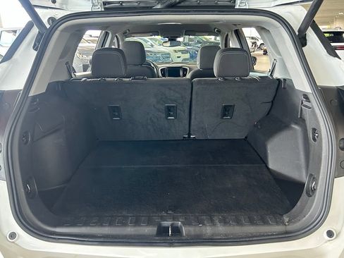 Used 2023 GMC Terrain SLE w/ Driver Convenience Package FWD image 44