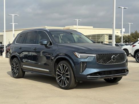 New 2026 Volvo XC90 B6 Ultra w/ Lounge Package image 3