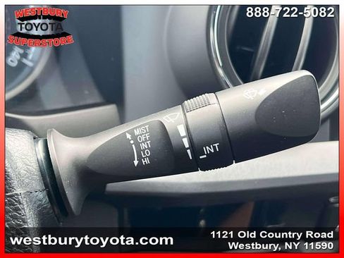 Used 2018 Toyota Tacoma TRD Sport AWD/4WD image 26