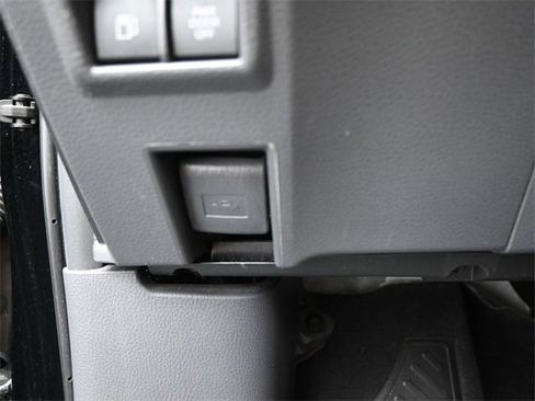 Used 2024 Toyota Sienna XLE image 37