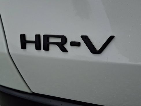 Used 2026 Honda HR-V Sport image 17