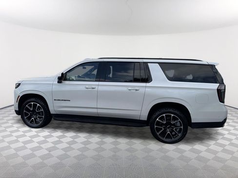 Used 2025 Chevrolet Suburban RST w/ Comfort Package AWD/4WD image 8
