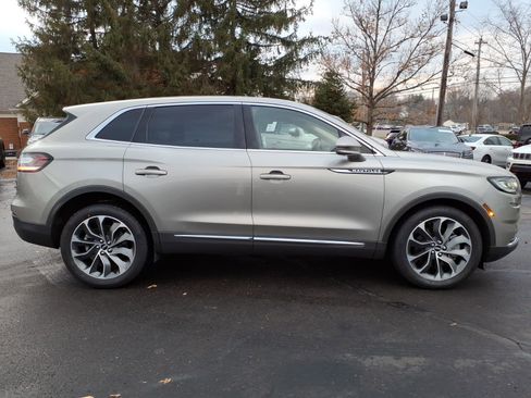 Certified 2023 Lincoln Nautilus Reserve image 8