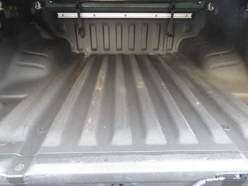 Used 2022 Nissan Frontier PRO-4X AWD/4WD image 12