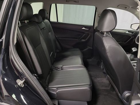 Used 2024 Volkswagen Tiguan SE AWD/4WD image 27
