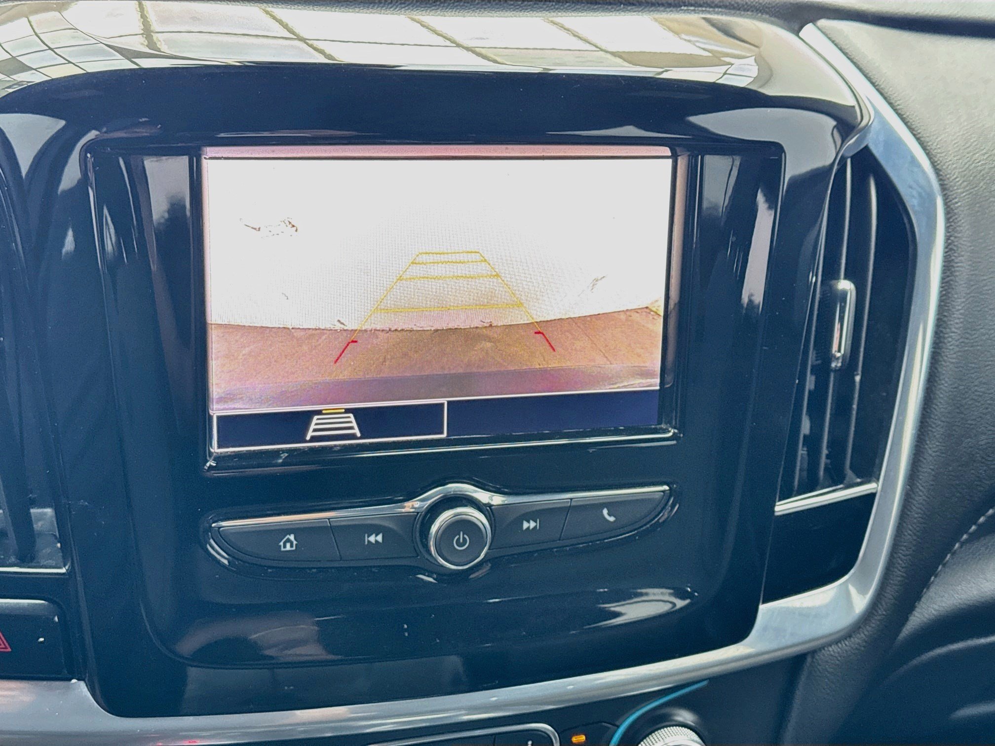 Used 2023 Chevrolet Traverse LT FWD image 10