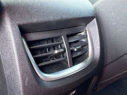 Used 2025 Chevrolet Blazer LT AWD/4WD image 33