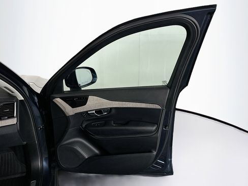 Used 2022 Volvo XC90 T6 Inscription w/ Climate Package image 35