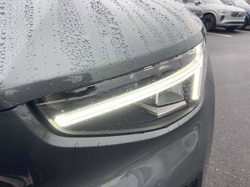 New 2026 Volvo XC40 B4 Plus w/ Climate Package image 5