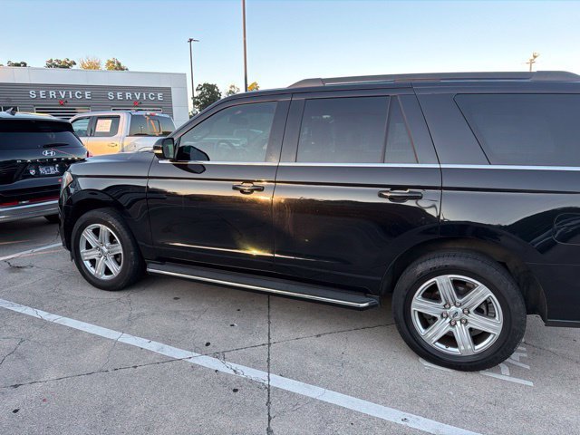 Used 2019 Ford Expedition XLT w/ Equipment Group 202A RWD image 7