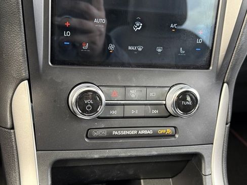 Used 2024 Ford Edge ST-Line image 22