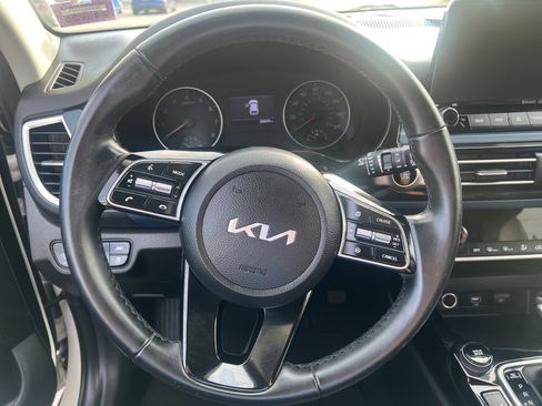 Used 2022 Kia Seltos S image 21