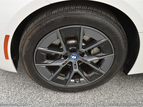 Used 2022 BMW i4 eDrive40 RWD image 52