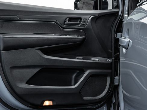 Used 2024 Honda Odyssey Sport image 19