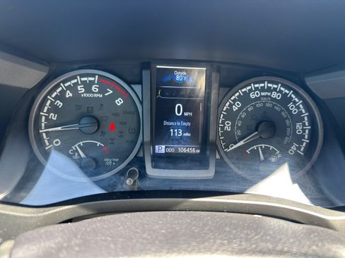 Used 2021 Toyota Tacoma TRD Off-Road AWD/4WD image 16