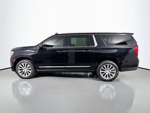 Certified 2023 GMC Yukon XL Denali w/ Denali Reserve Package AWD/4WD image 4