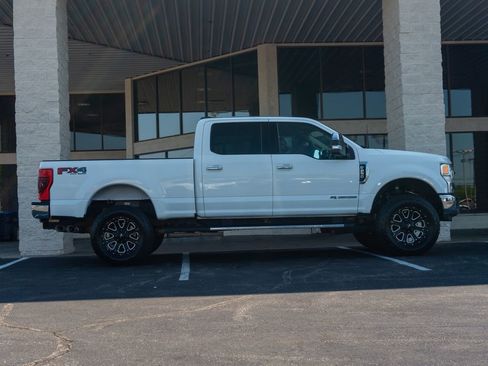 Used 2021 Ford F250 Lariat w/ Chrome Package image 3