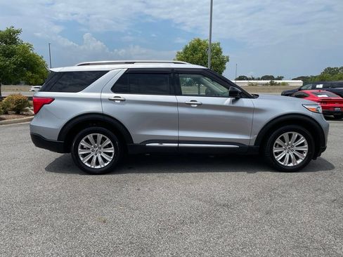 Used 2022 Ford Explorer Limited w/ Class IV Trailer Tow Package AWD/4WD image 9