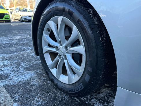 Used 2012 Hyundai Genesis 3.8 image 23