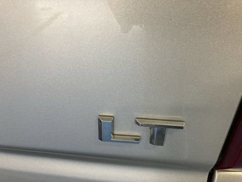 Used 2020 Chevrolet Silverado 1500 LT AWD/4WD image 11
