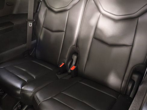 Used 2024 Cadillac XT6 Premium Luxury image 13