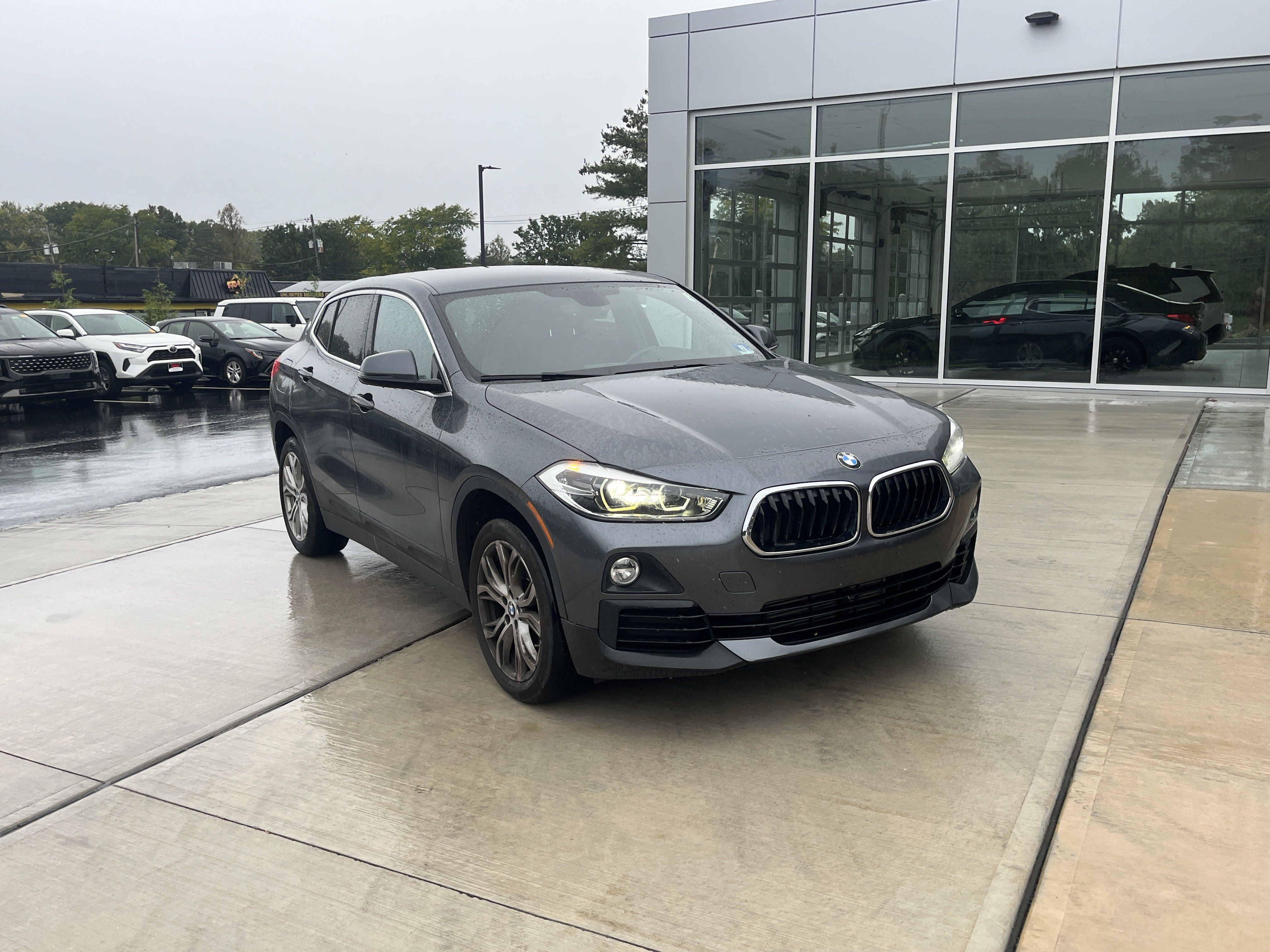 Used 2018 BMW X2 xDrive28i w/ Convenience Package AWD/4WD image 2
