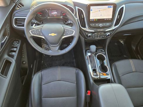 Used 2023 Chevrolet Equinox Premier AWD/4WD image 12