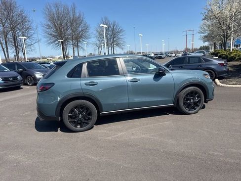 Used 2023 Honda HR-V Sport image 11