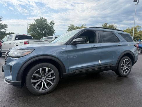 New 2026 Ford Explorer ST-Line AWD/4WD image 4