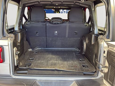 Used 2020 Jeep Wrangler Unlimited Rubicon AWD/4WD image 16