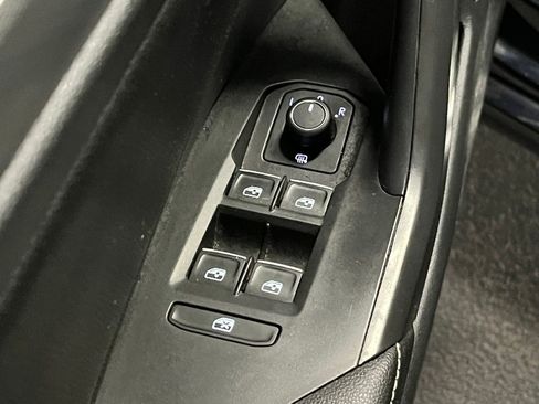 Used 2023 Volkswagen Jetta Sport image 15