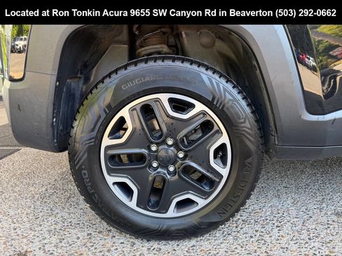 Used 2016 Jeep Renegade Trailhawk AWD/4WD image 9