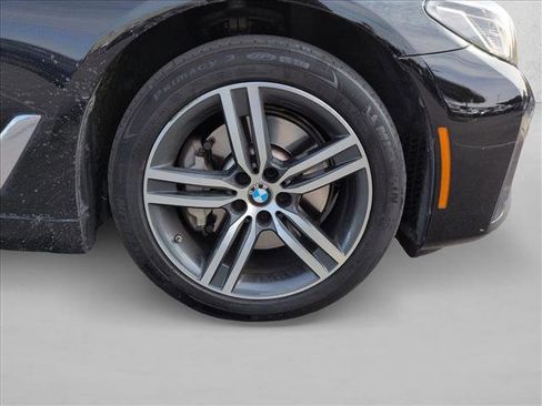 Used 2021 BMW 530e xDrive w/ Convenience Package image 25