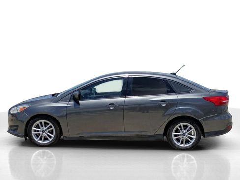 Used 2018 Ford Focus SE FWD image 9