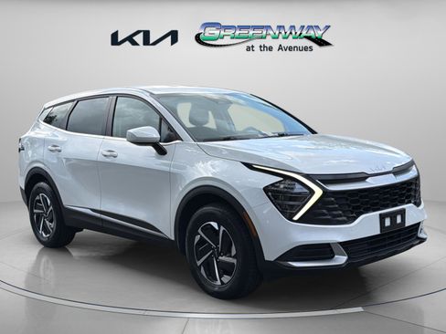 Certified 2024 Kia Sportage LX AWD/4WD image 2