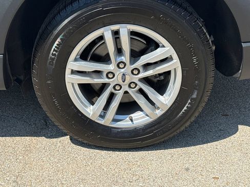 Used 2023 Ford Explorer XLT w/ Equipment Group 202A AWD/4WD image 9